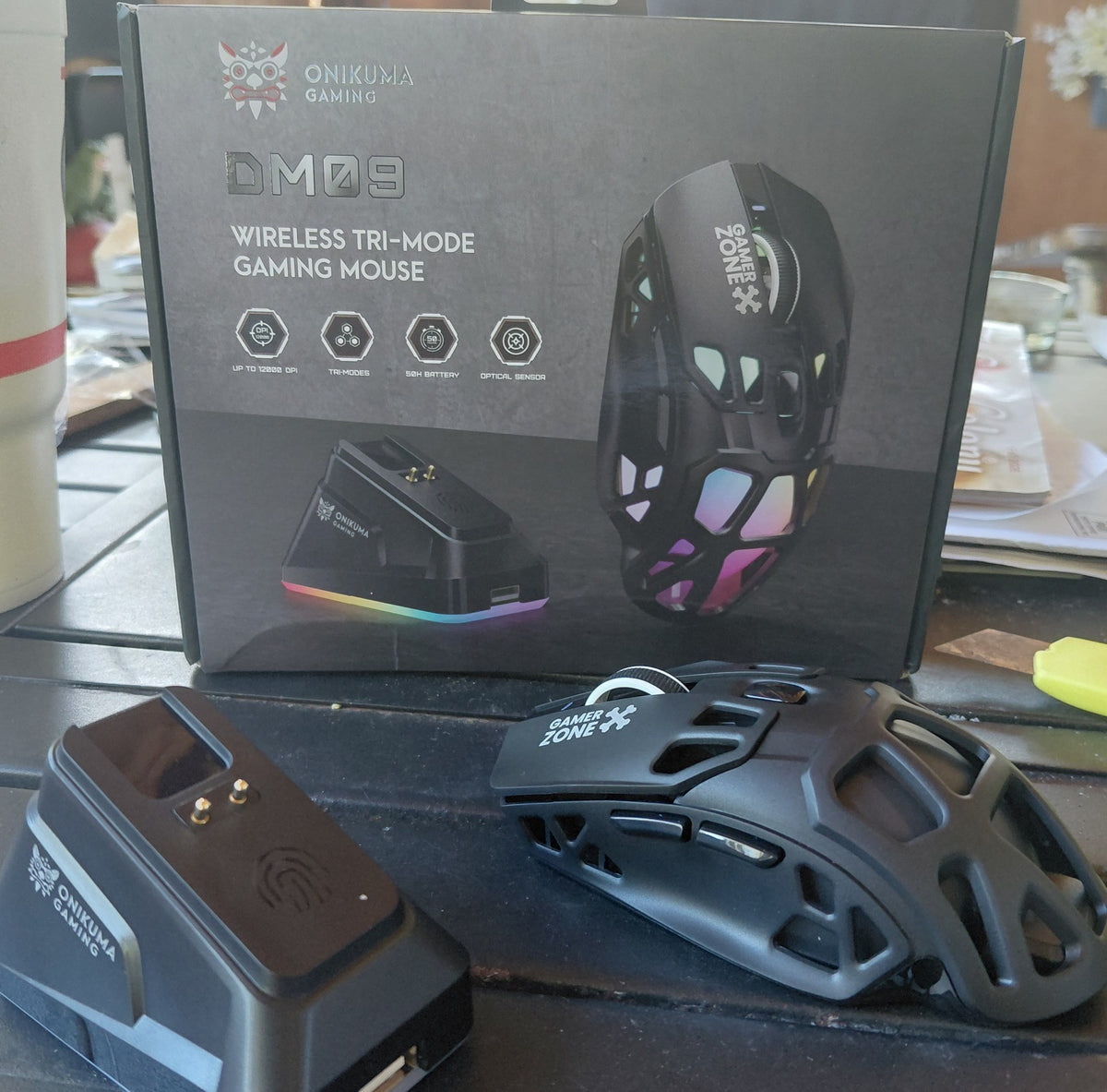 ONIKUMA DM09 mouse, RGB charging dock and retail box - everything included